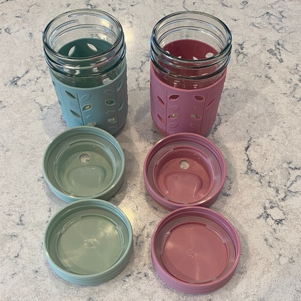 Glass Mason Jar Cups with Protective Silicone Sleeve and Lids - Pink & Green
